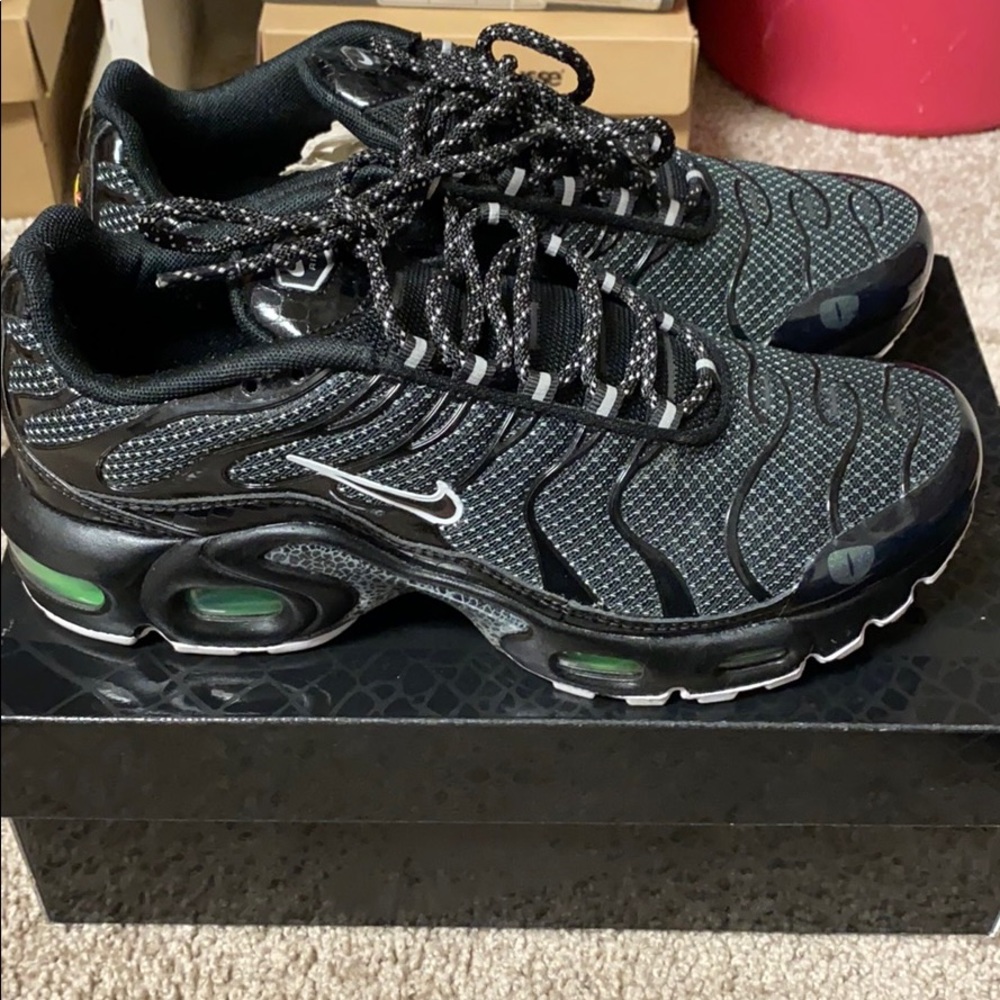 Kids Nike air max plus QS